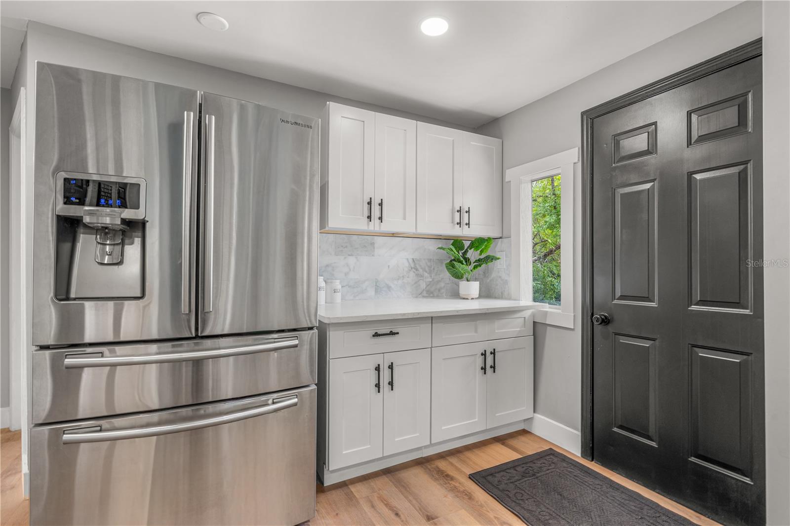 HARRIS E 01/2 BLK 161 DELAND - Residential