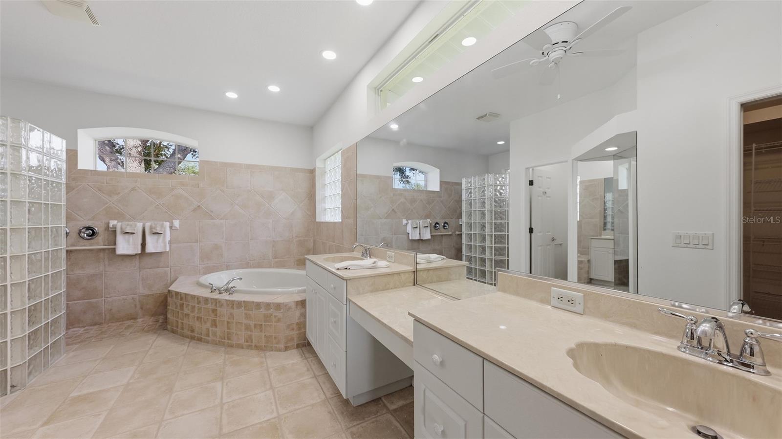 EASTLAKE - Residential