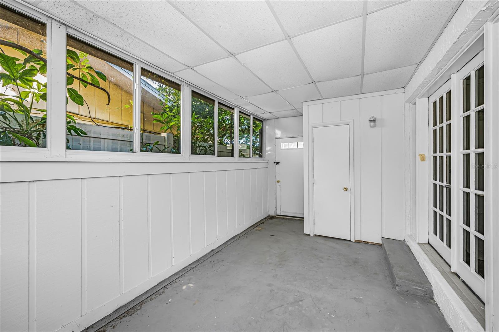 OAK LAKE PARK CONDO - Residential