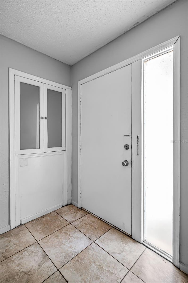 OAK LAKE PARK CONDO - Residential