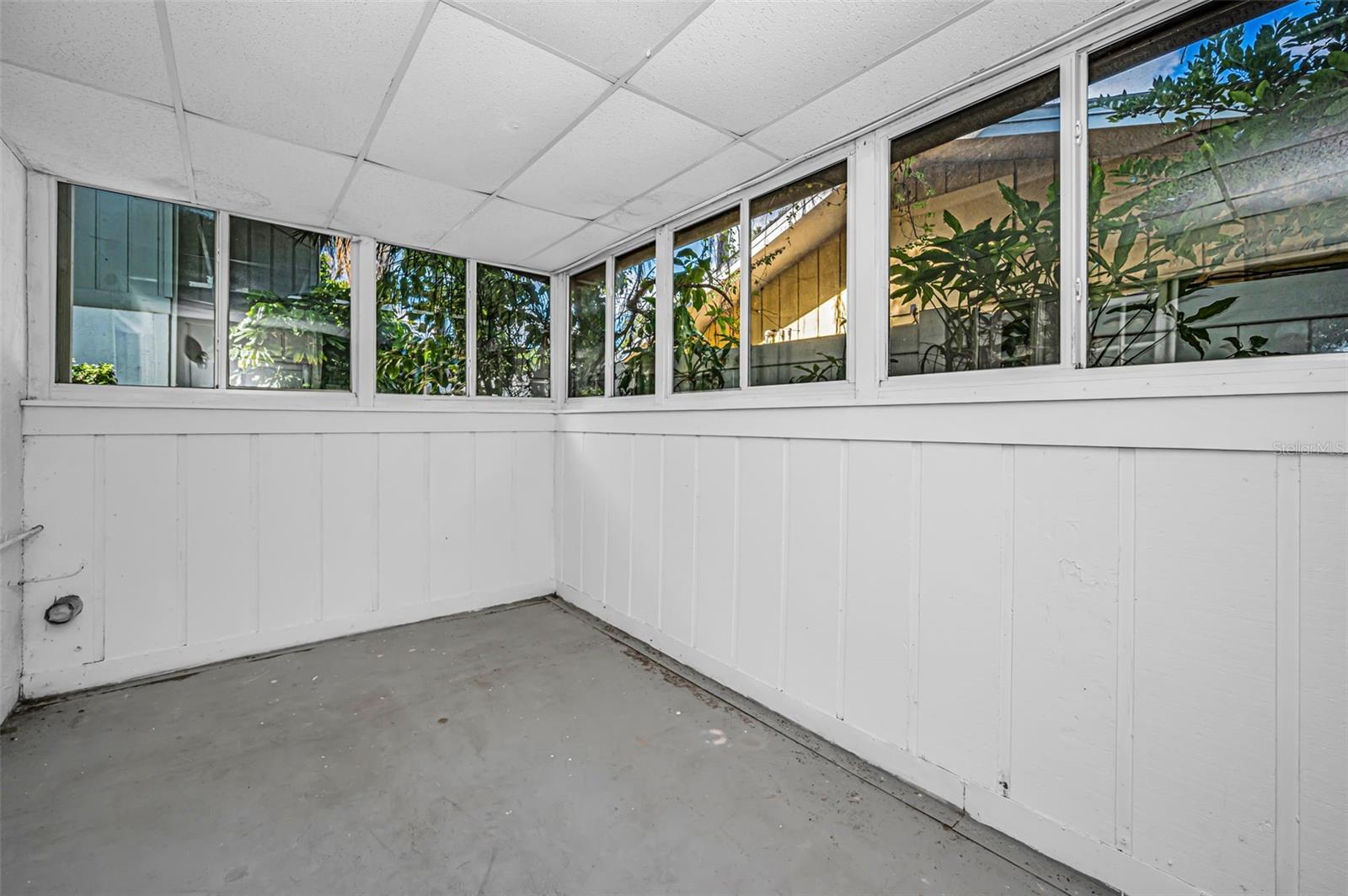 OAK LAKE PARK CONDO - Residential