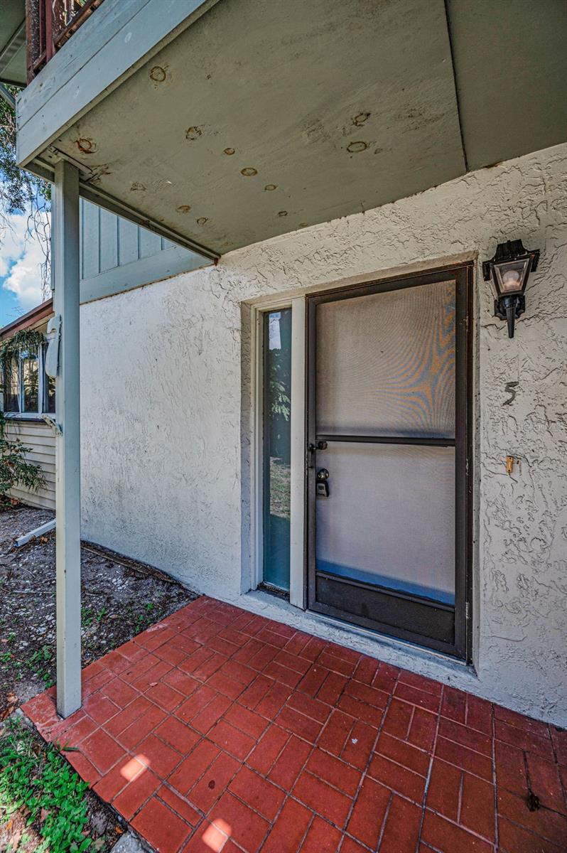 OAK LAKE PARK CONDO - Residential