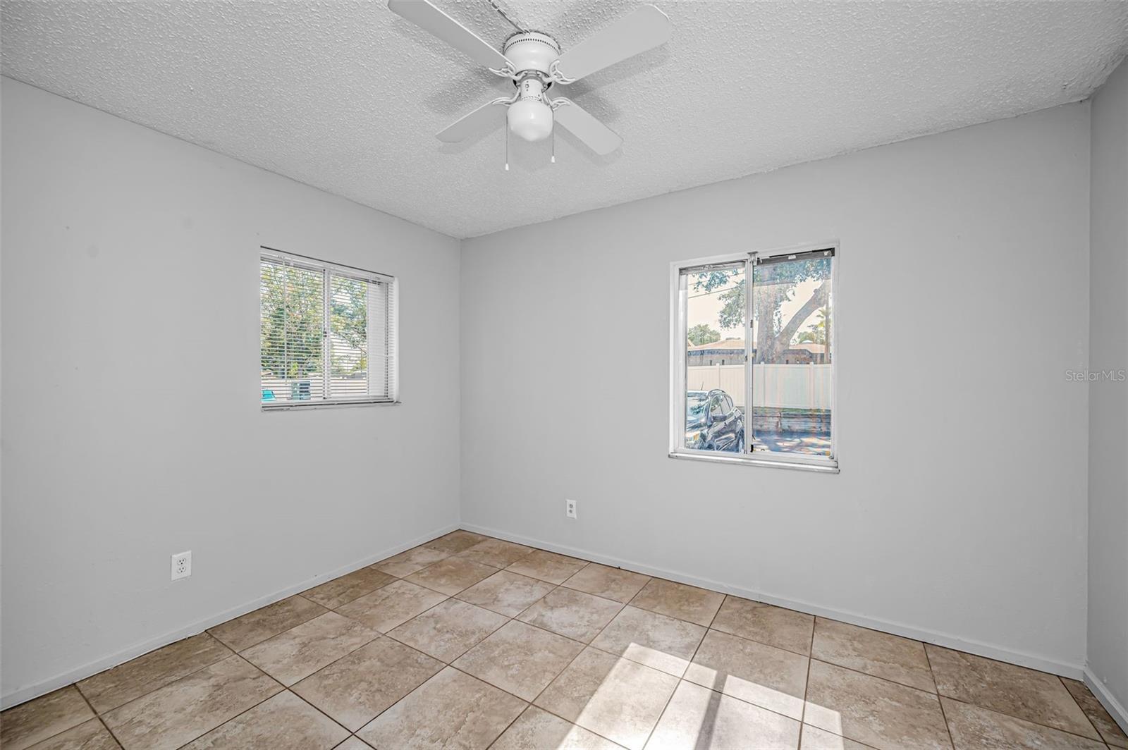 OAK LAKE PARK CONDO - Residential