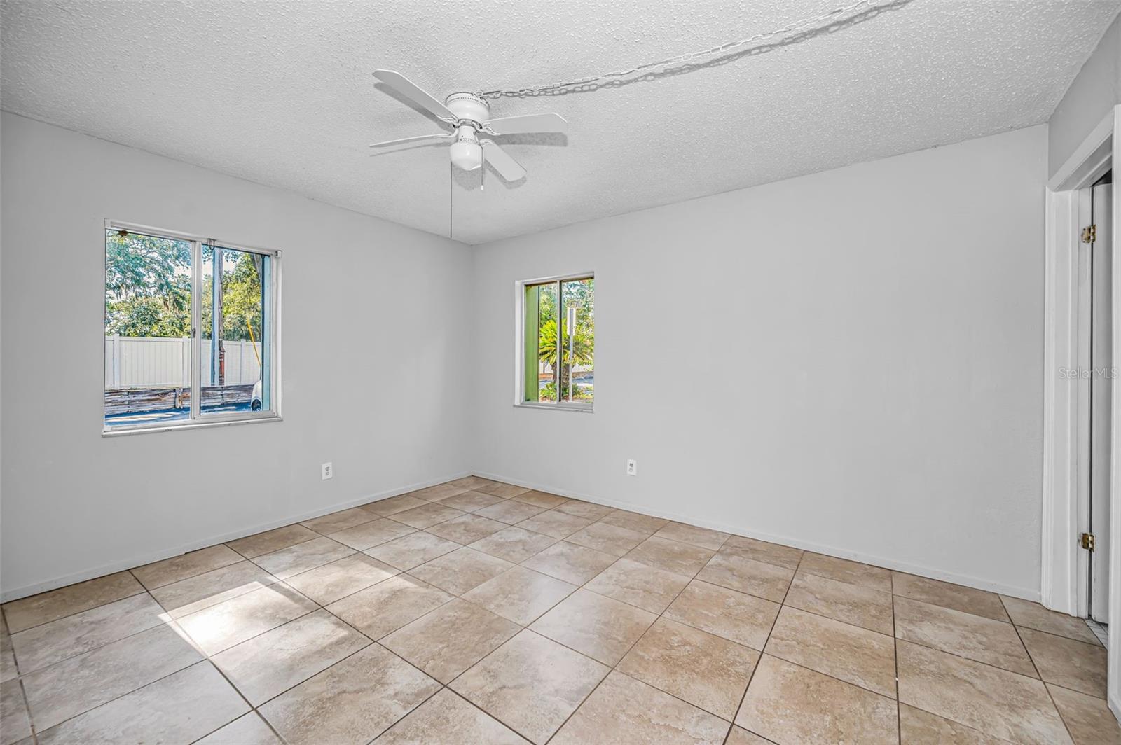 OAK LAKE PARK CONDO - Residential