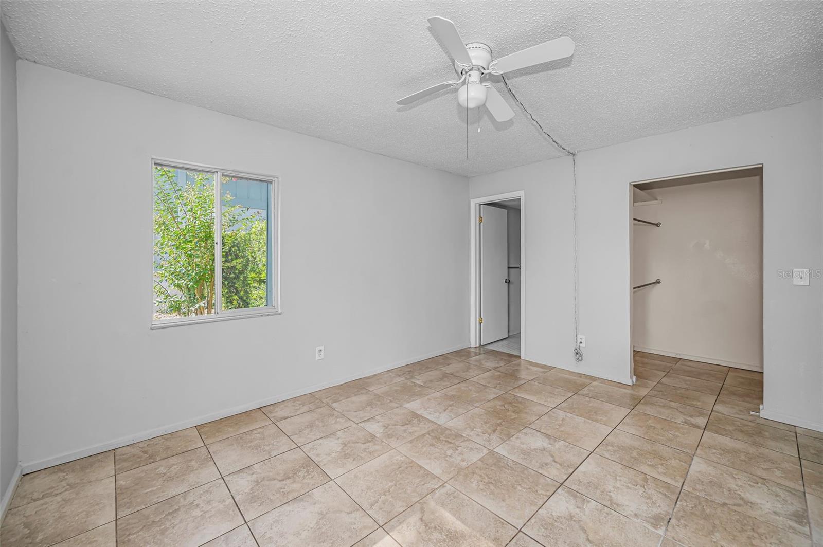 OAK LAKE PARK CONDO - Residential