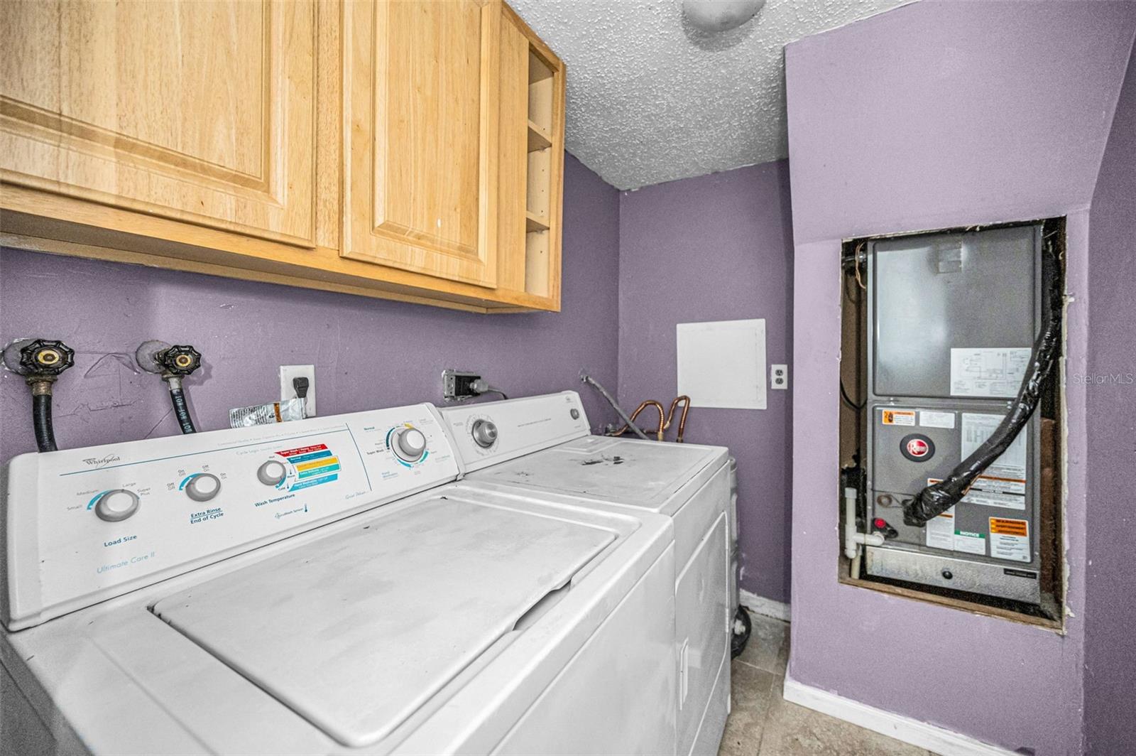 OAK LAKE PARK CONDO - Residential