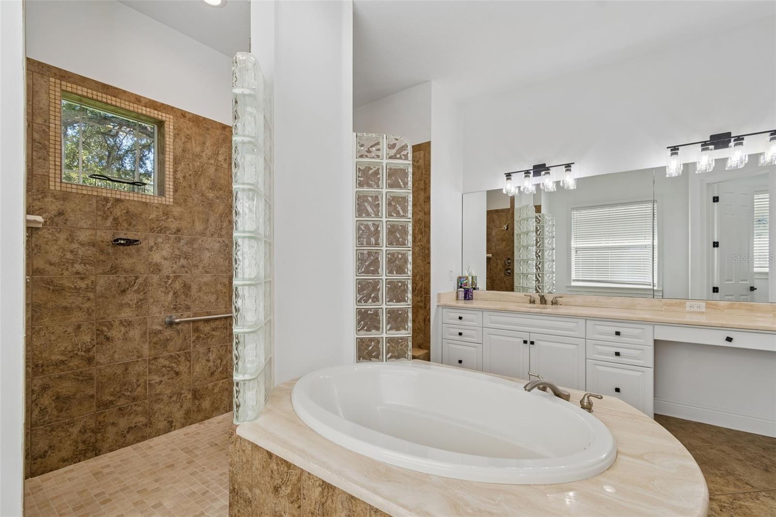 CARROLL LANDING - Residential