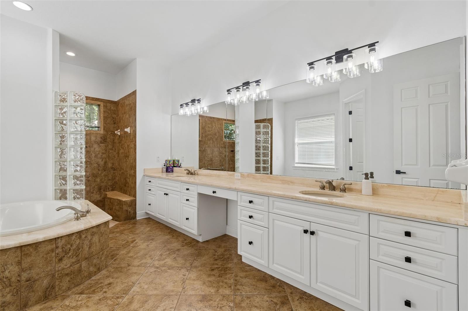CARROLL LANDING - Residential
