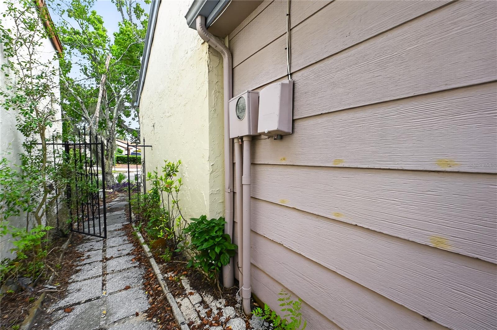 BEACON WOODS VILLAGE - Residential