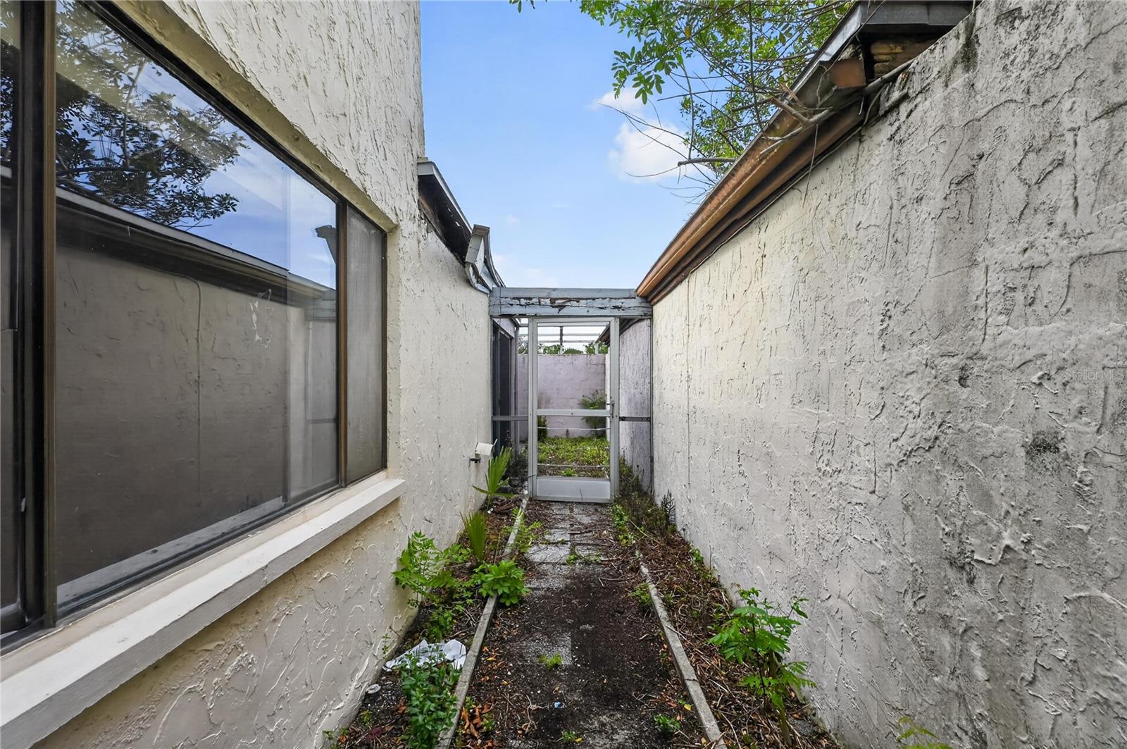 BEACON WOODS VILLAGE - Residential