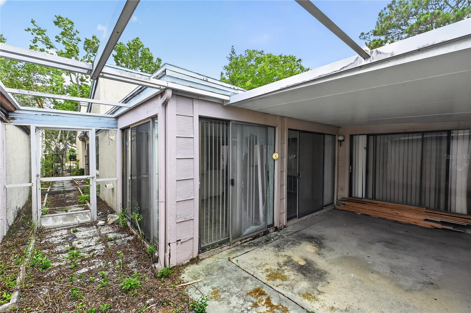 BEACON WOODS VILLAGE - Residential