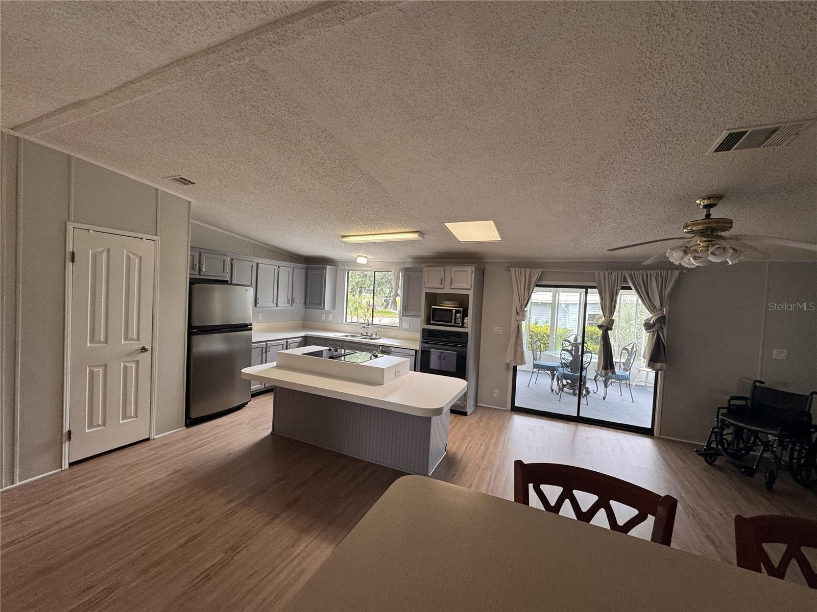 ZELLWOOD STATION COOP MH PARK - Residential