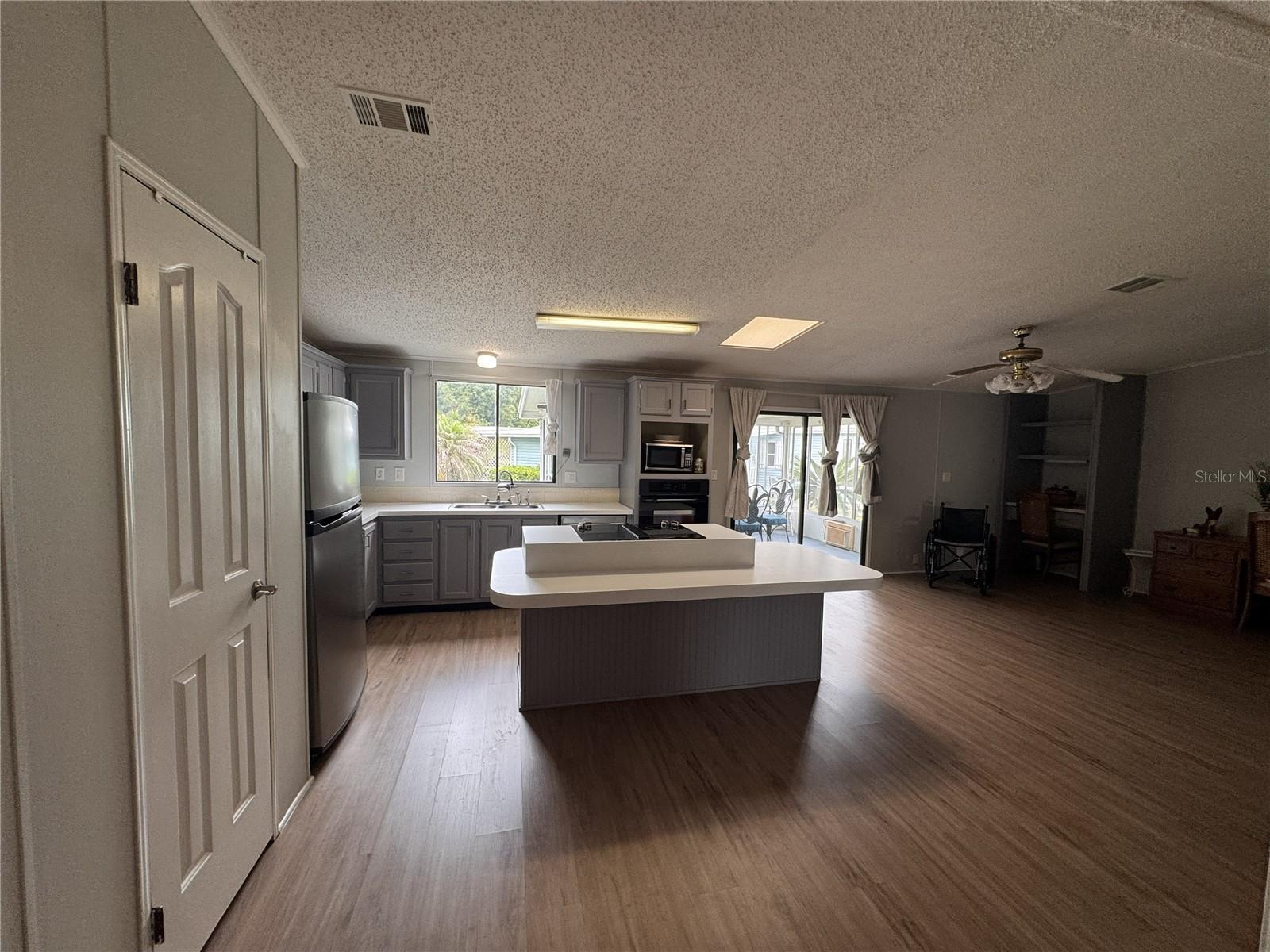 ZELLWOOD STATION COOP MH PARK - Residential
