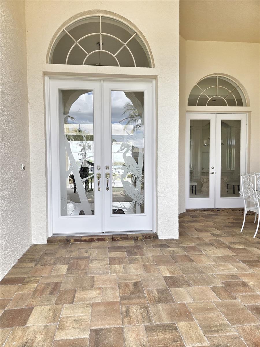 SWANN LAKE - Residential