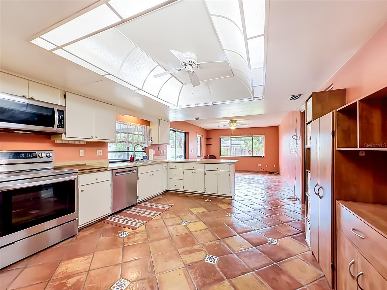 RIVERSIDE LANDING - Residential