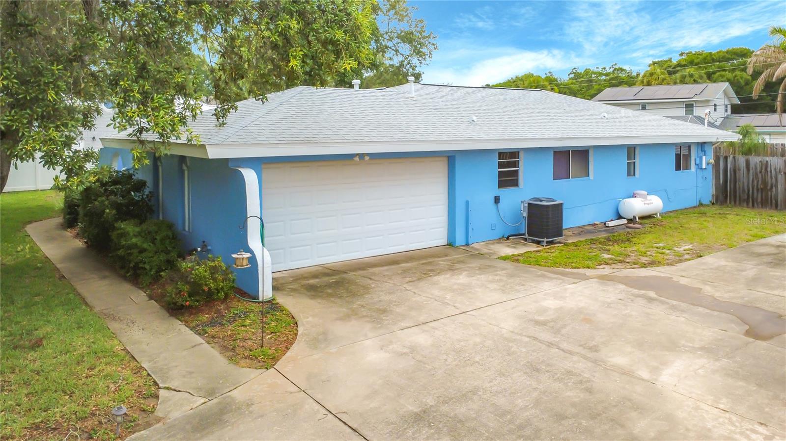 RIVERSIDE LANDING - Residential