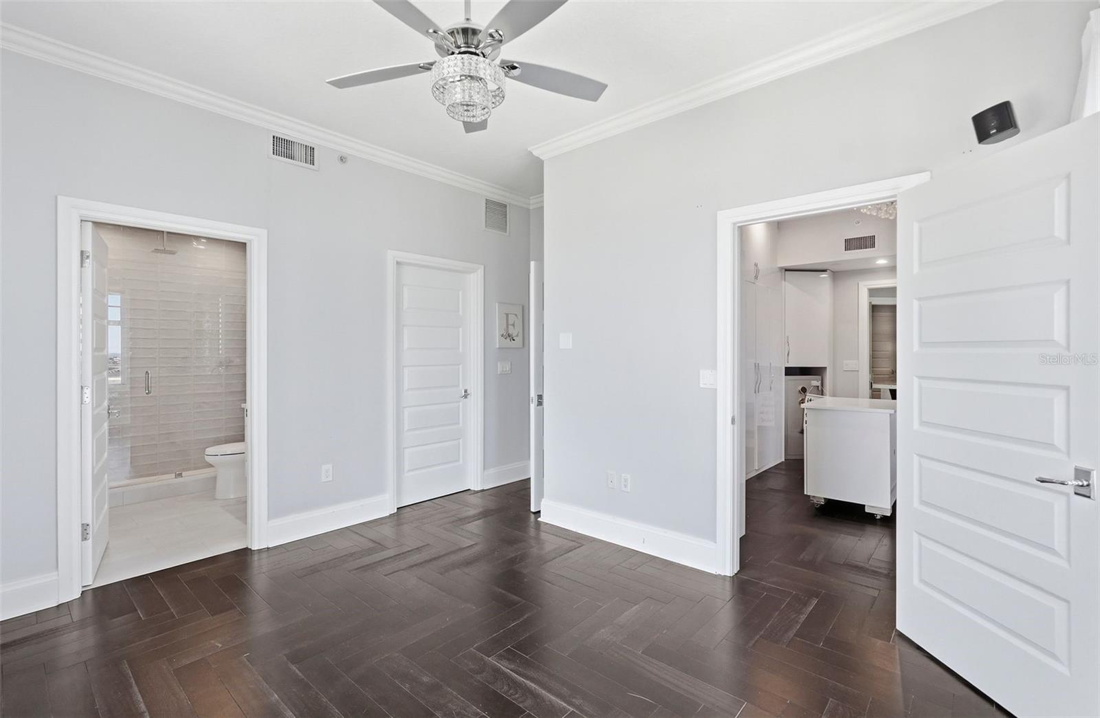 FLORENCIA CONDO - Residential