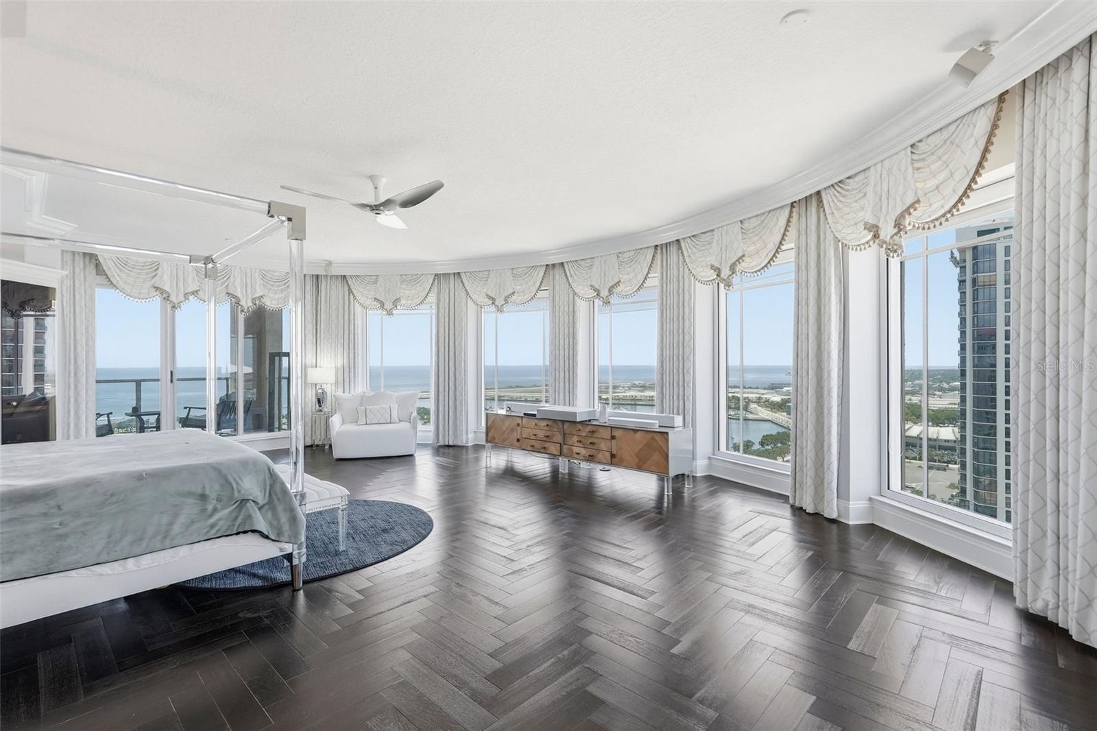FLORENCIA CONDO - Residential