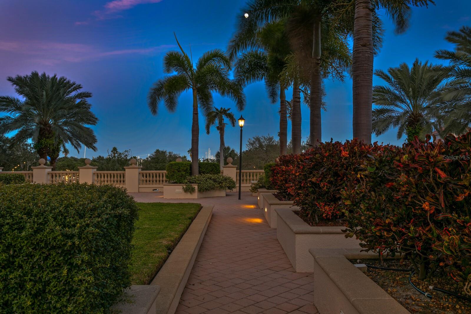 FLORENCIA CONDO - Residential