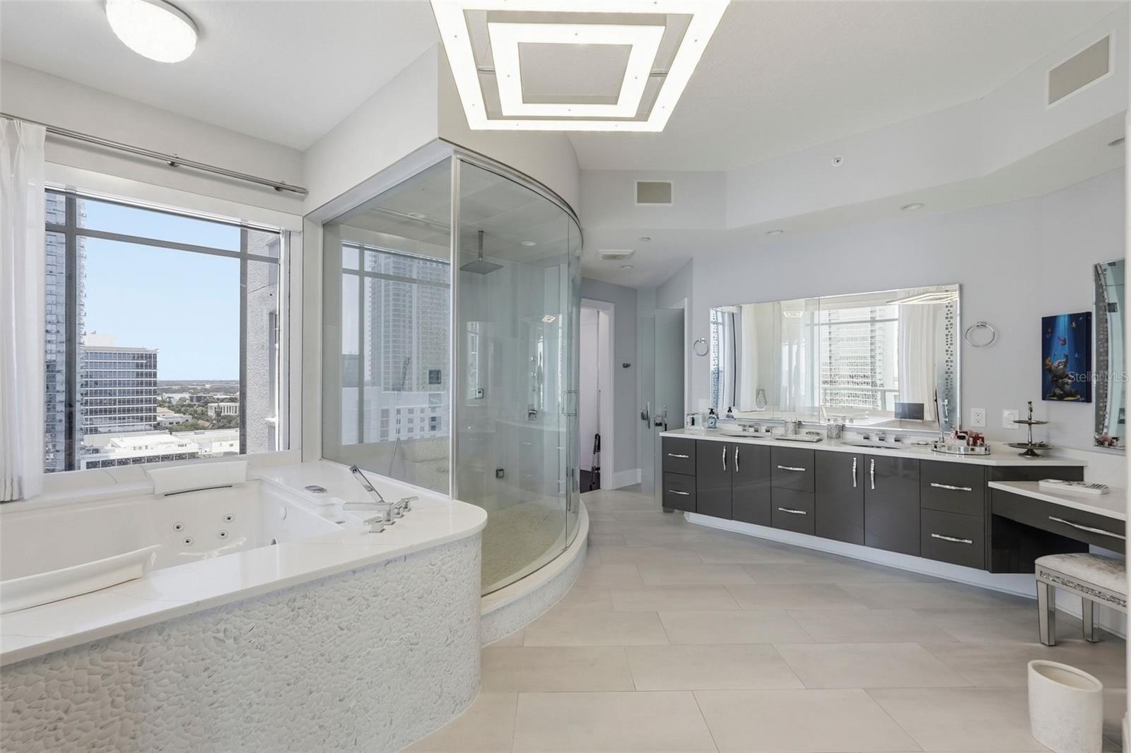 FLORENCIA CONDO - Residential
