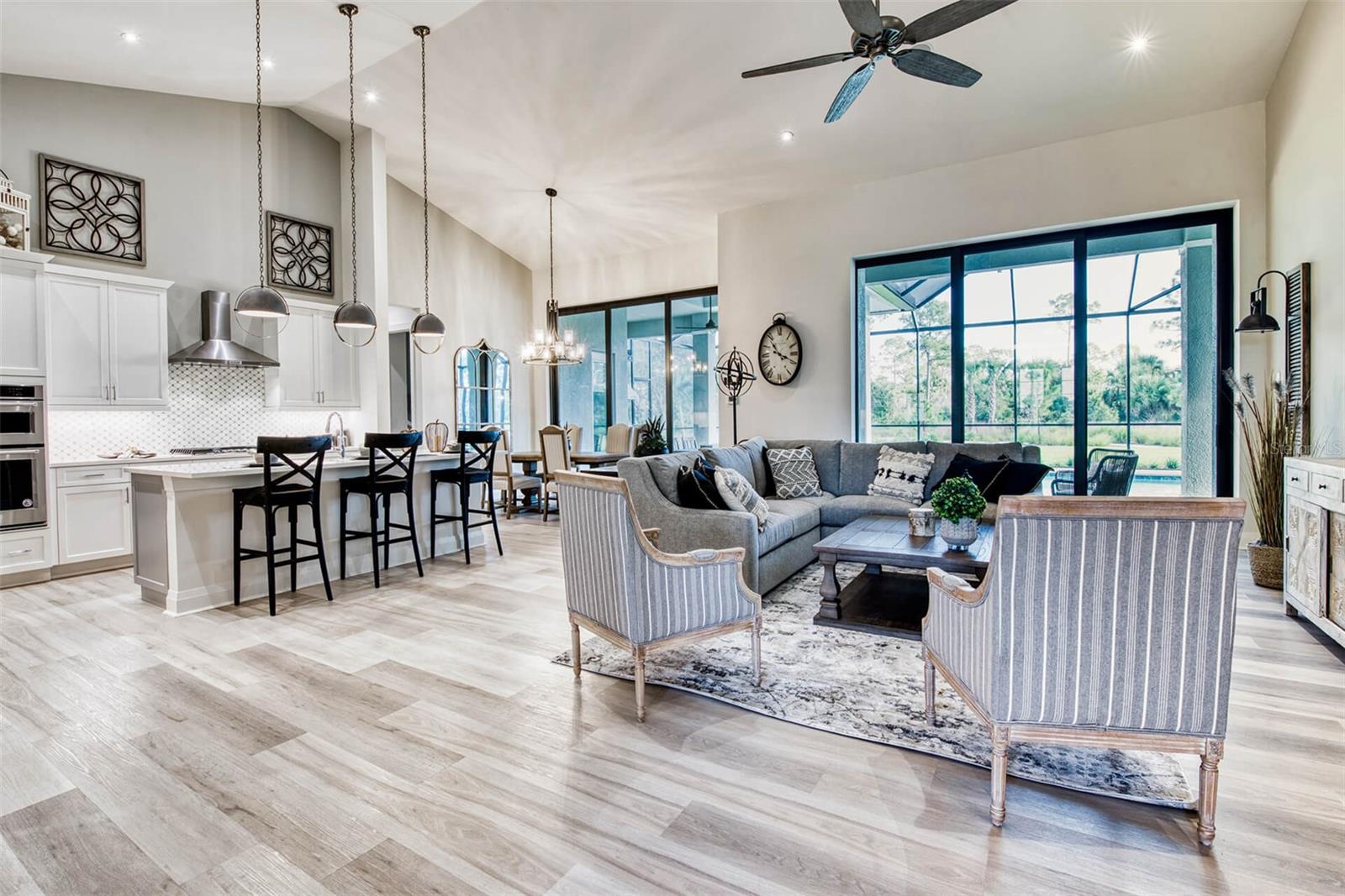 SANCTUARY COVE - Residential