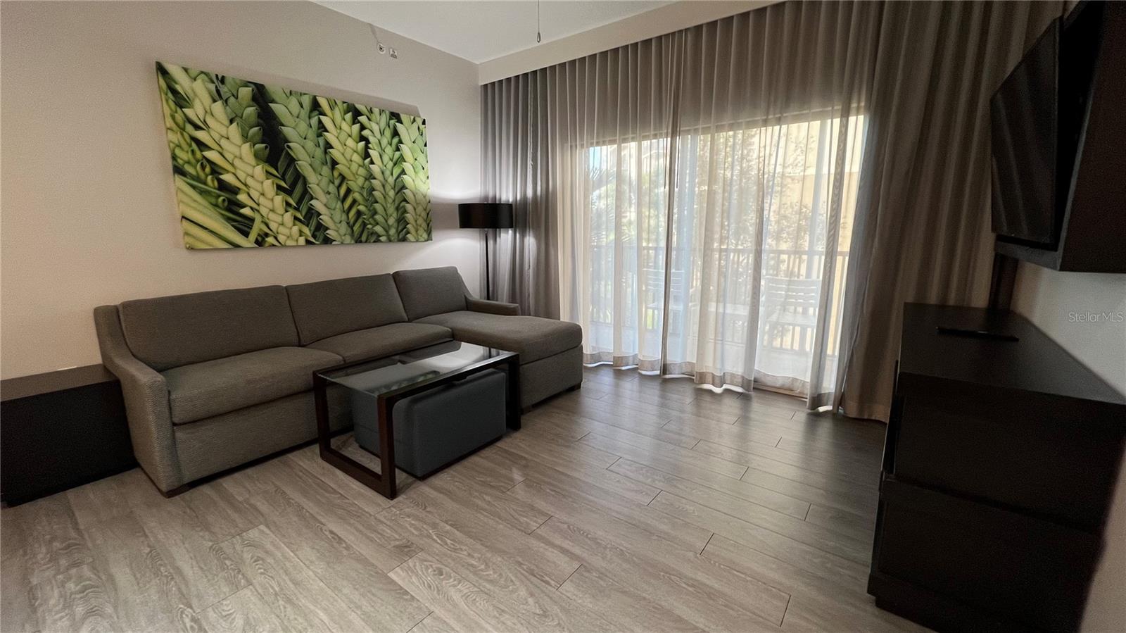 THE GROVE RESORT - Residential