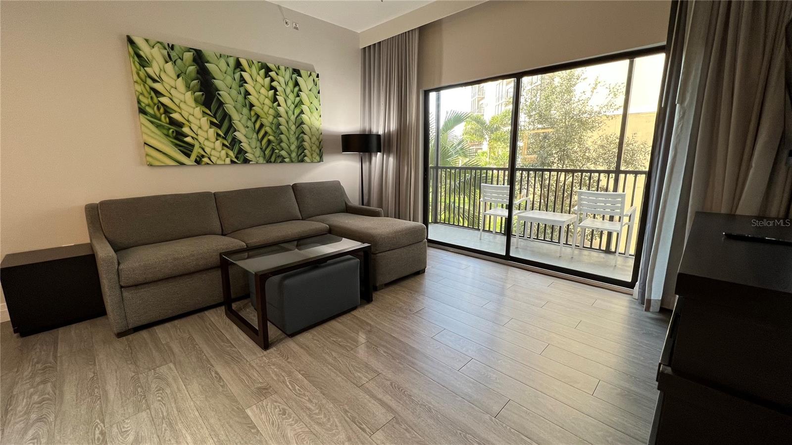 THE GROVE RESORT - Residential