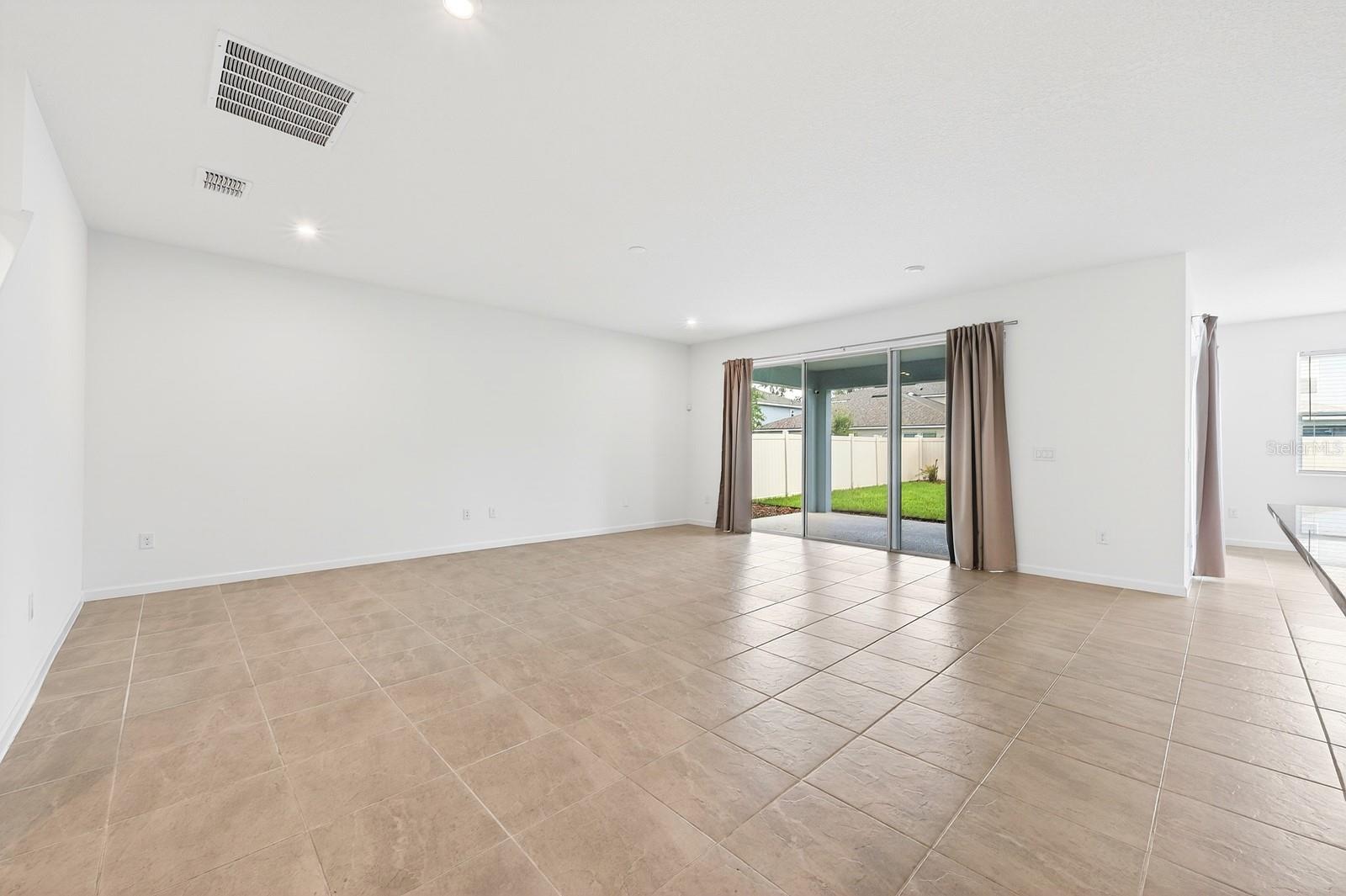 ADDISON LANDING - Residential