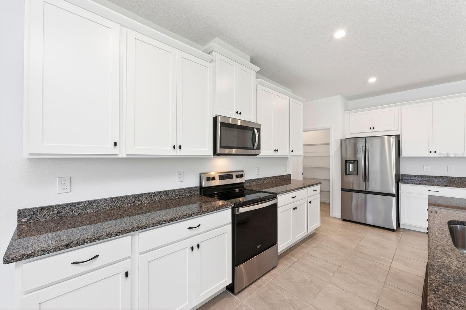 ADDISON LANDING - Residential