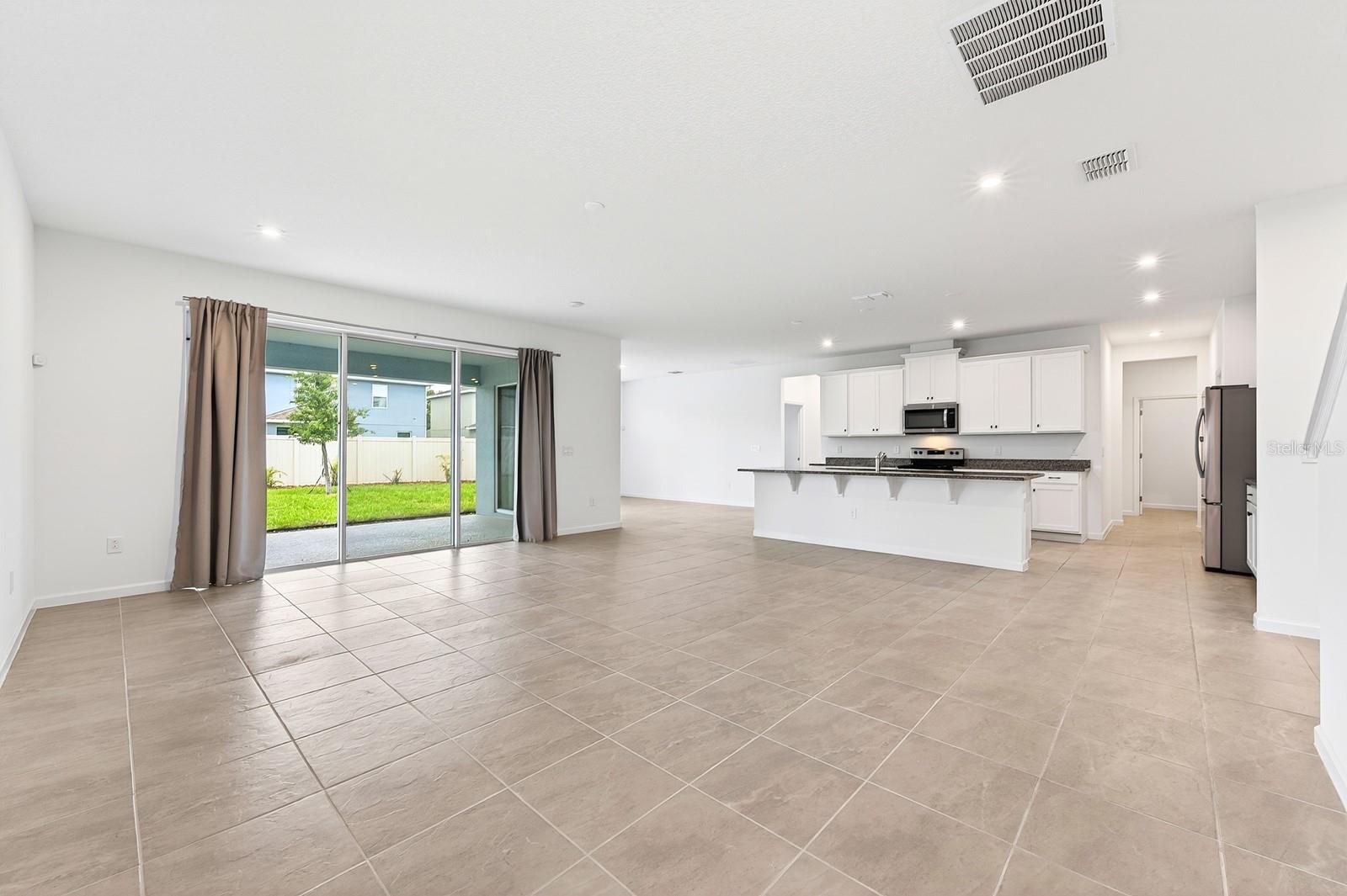 ADDISON LANDING - Residential
