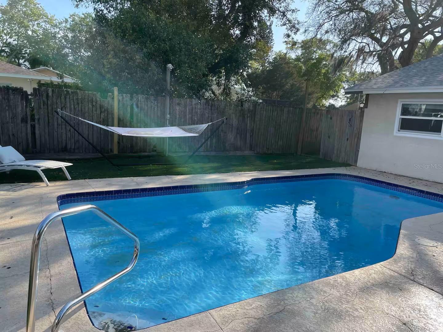 BEACON GROVES - Residential