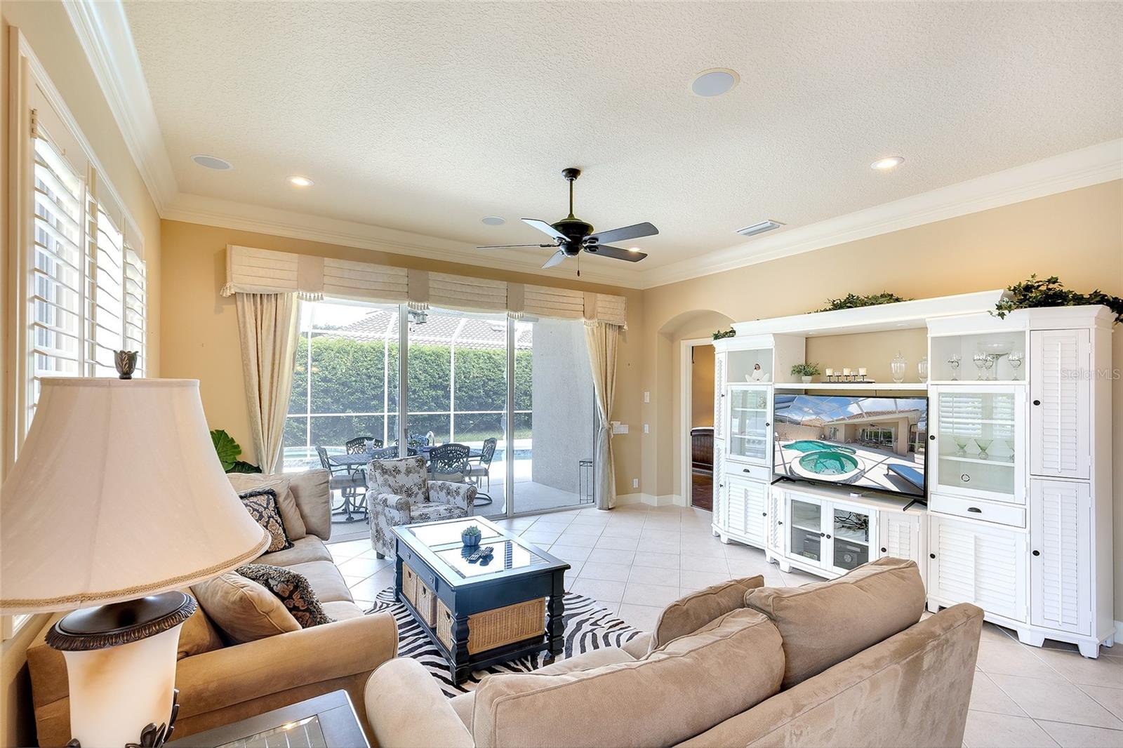 ROSEDALE GOLF & TENNIS CLUB COMMUNITY - Residential