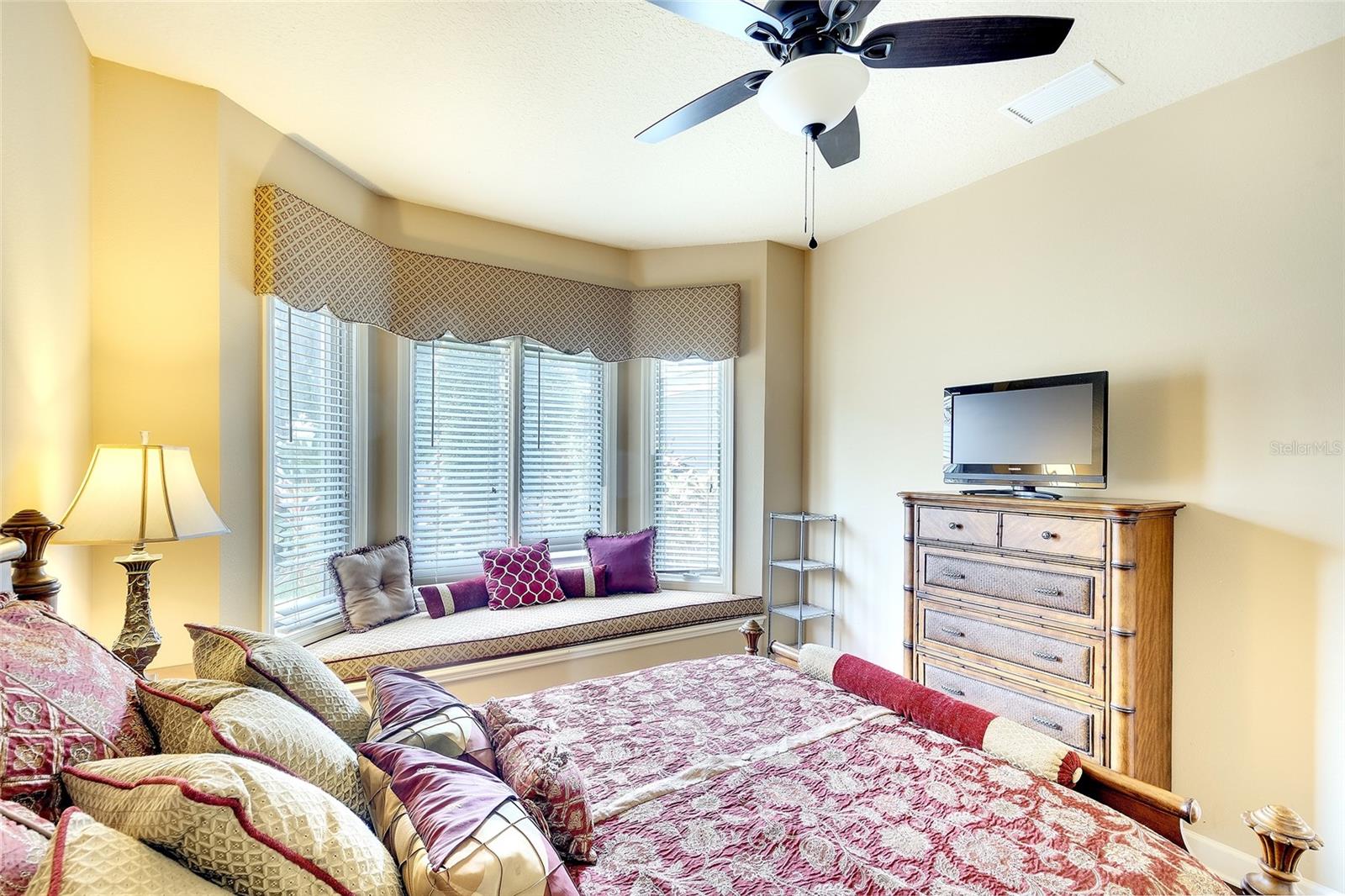 ROSEDALE GOLF & TENNIS CLUB COMMUNITY - Residential