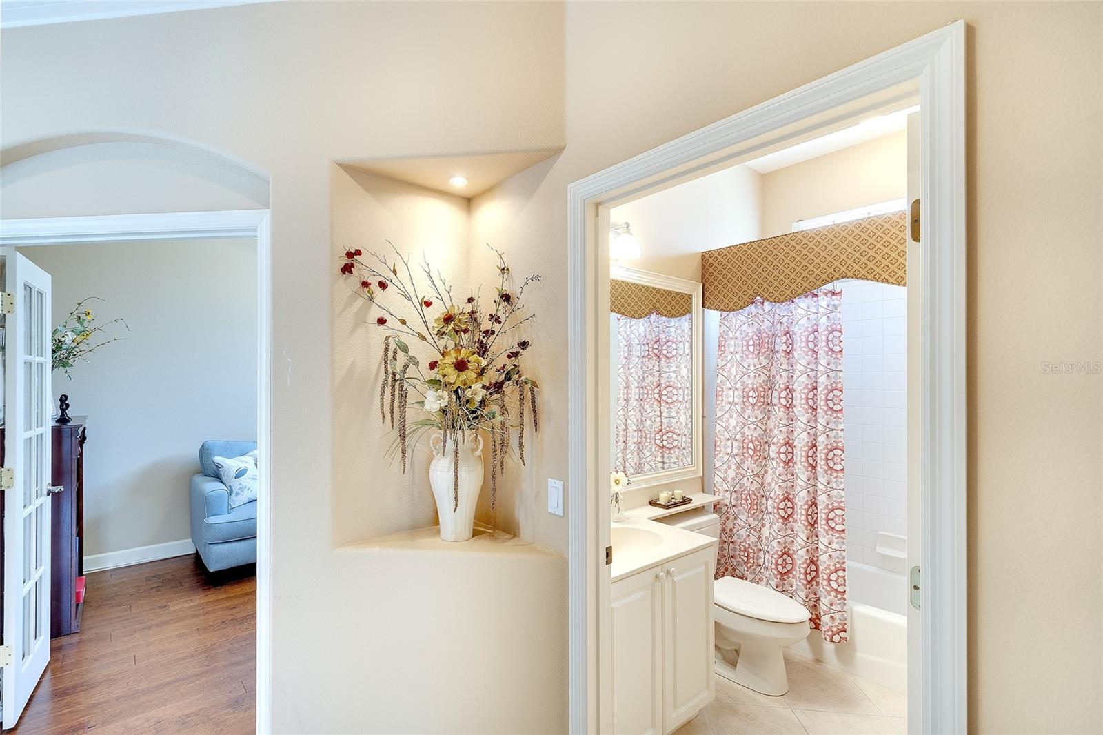 ROSEDALE GOLF & TENNIS CLUB COMMUNITY - Residential