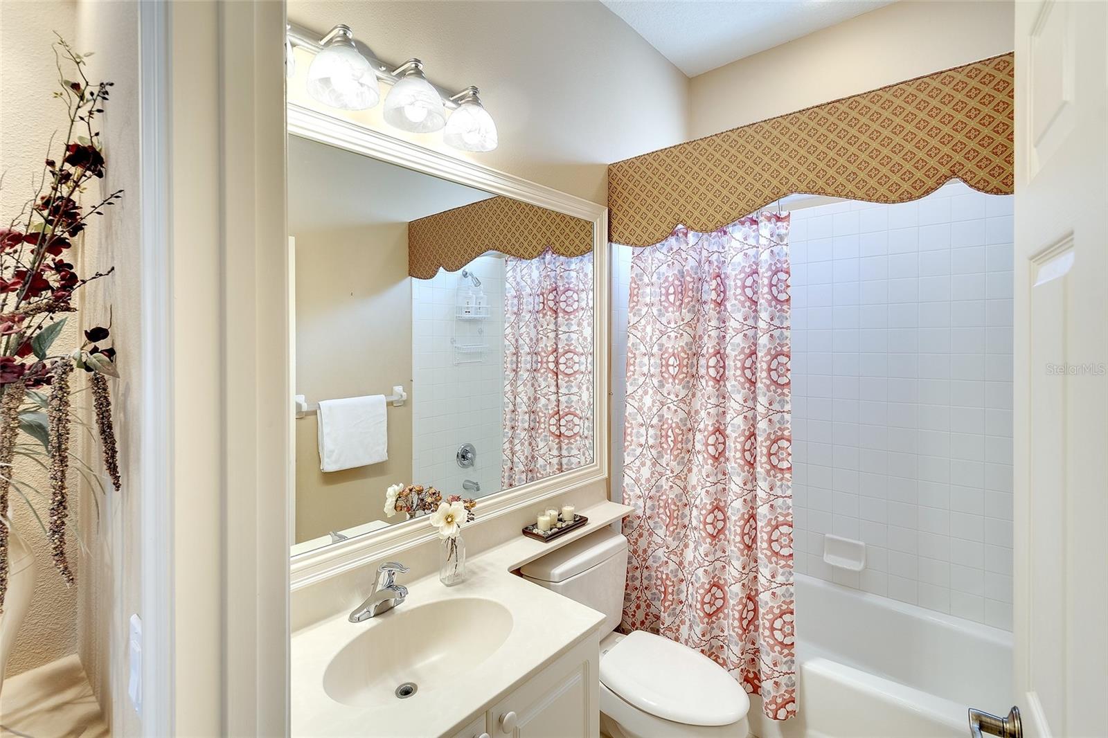 ROSEDALE GOLF & TENNIS CLUB COMMUNITY - Residential