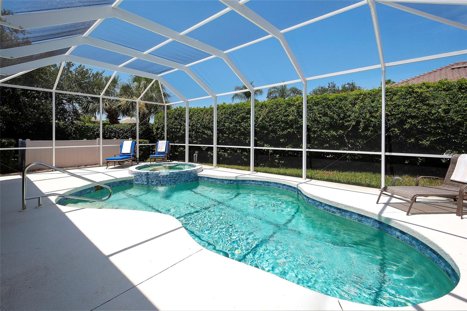 ROSEDALE GOLF & TENNIS CLUB COMMUNITY - Residential