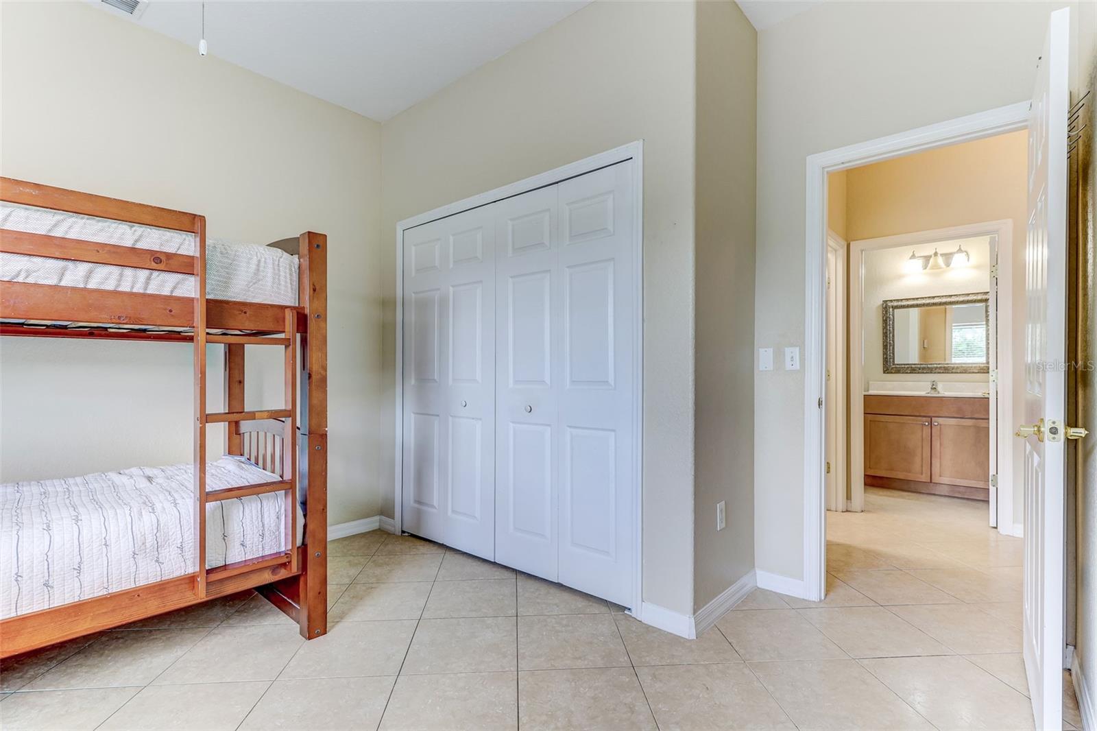FALCON POINTE REP - Residential