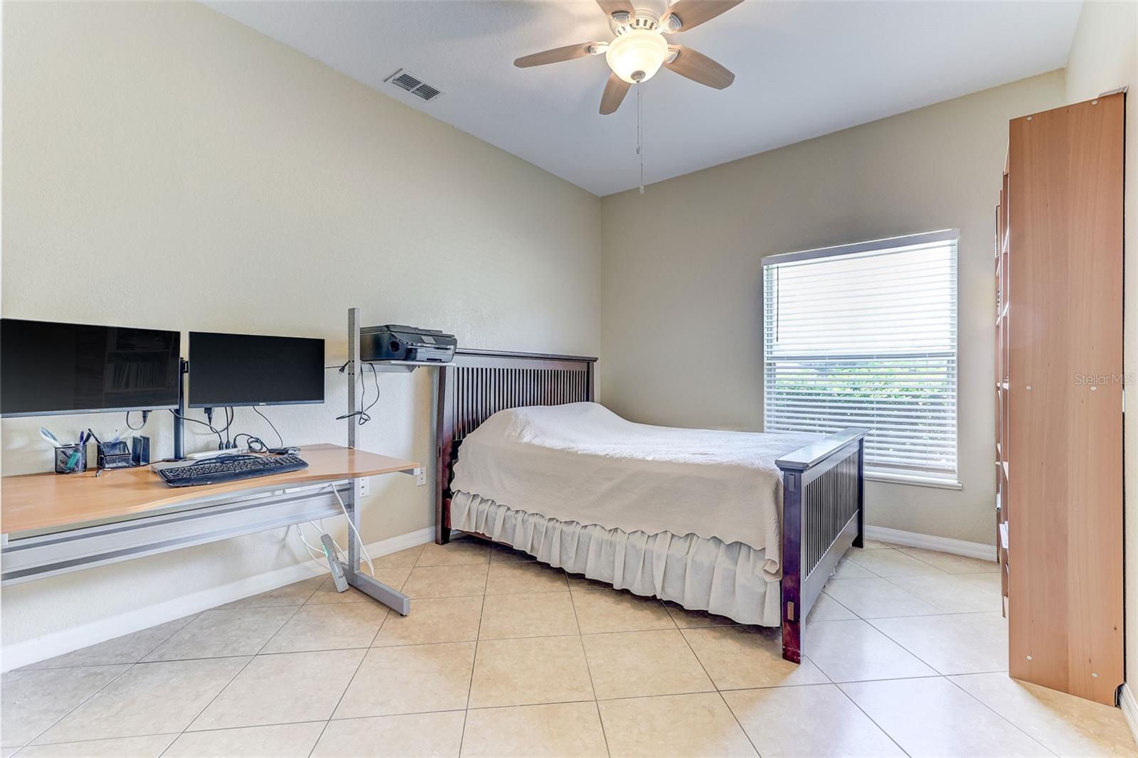 FALCON POINTE REP - Residential