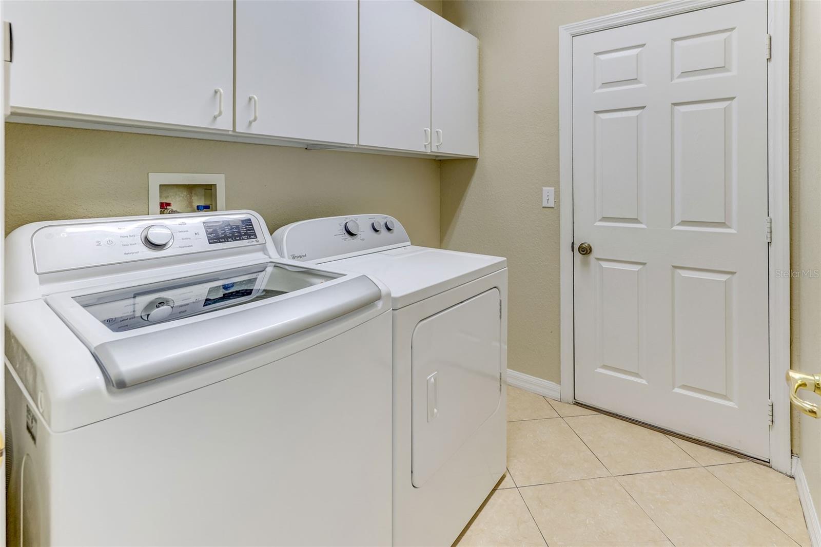 FALCON POINTE REP - Residential