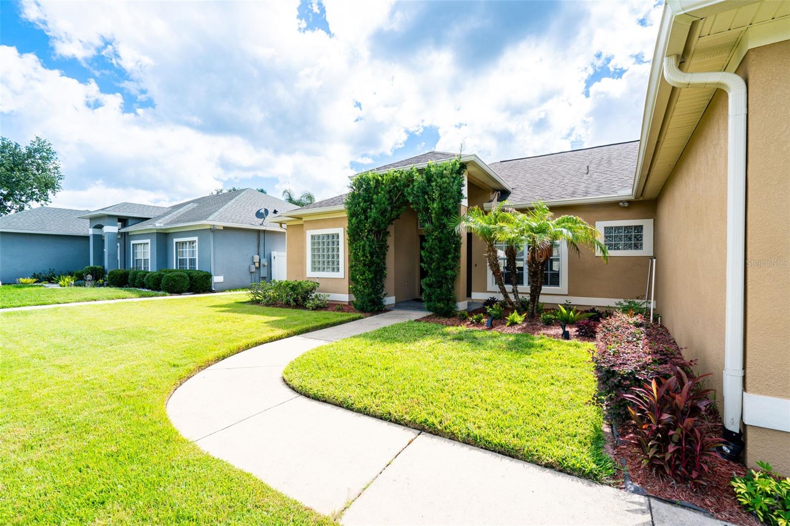 FALCON POINTE REP - Residential