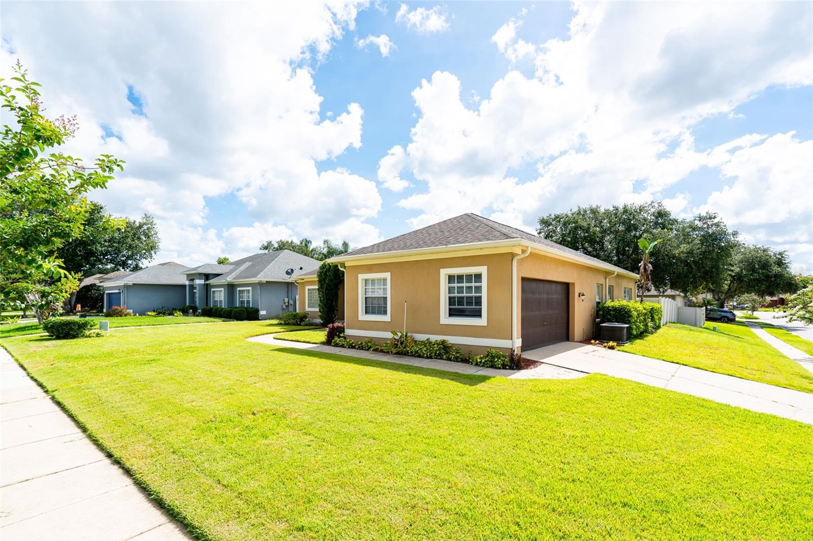 FALCON POINTE REP - Residential