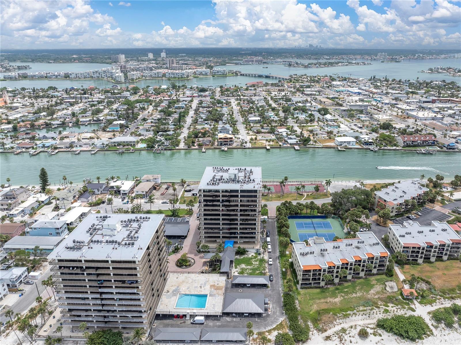 MANSIONS BY THE SEA CONDO - Residential