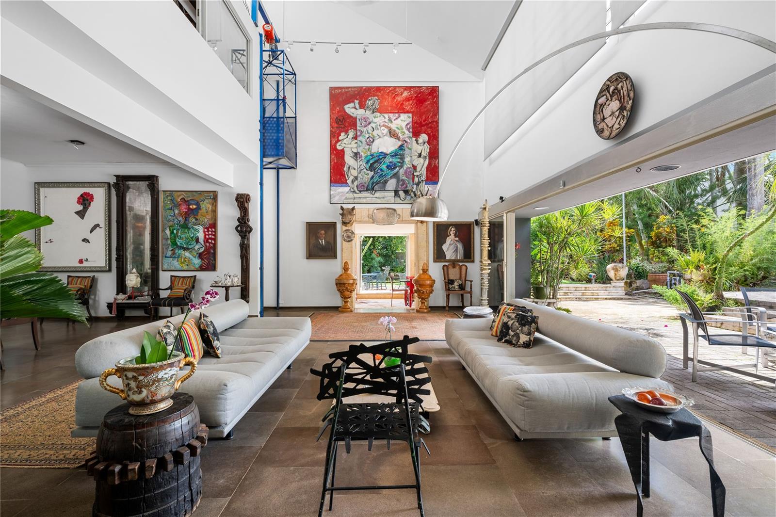 GARDEN HILLS ARCHITECTURAL CUSTOM BUILT RESIDENCE - Residential