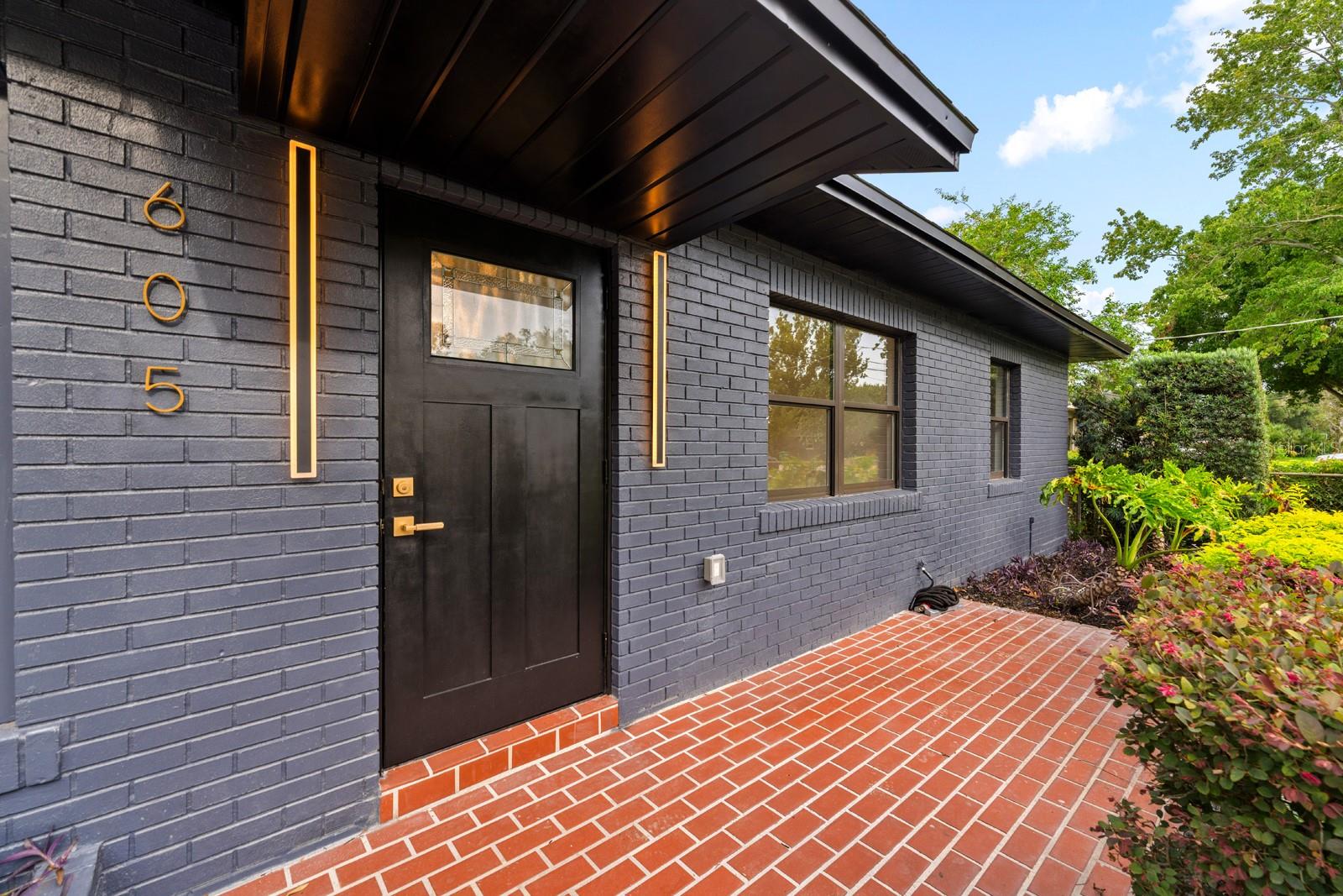 LARSEN PLACE - Residential