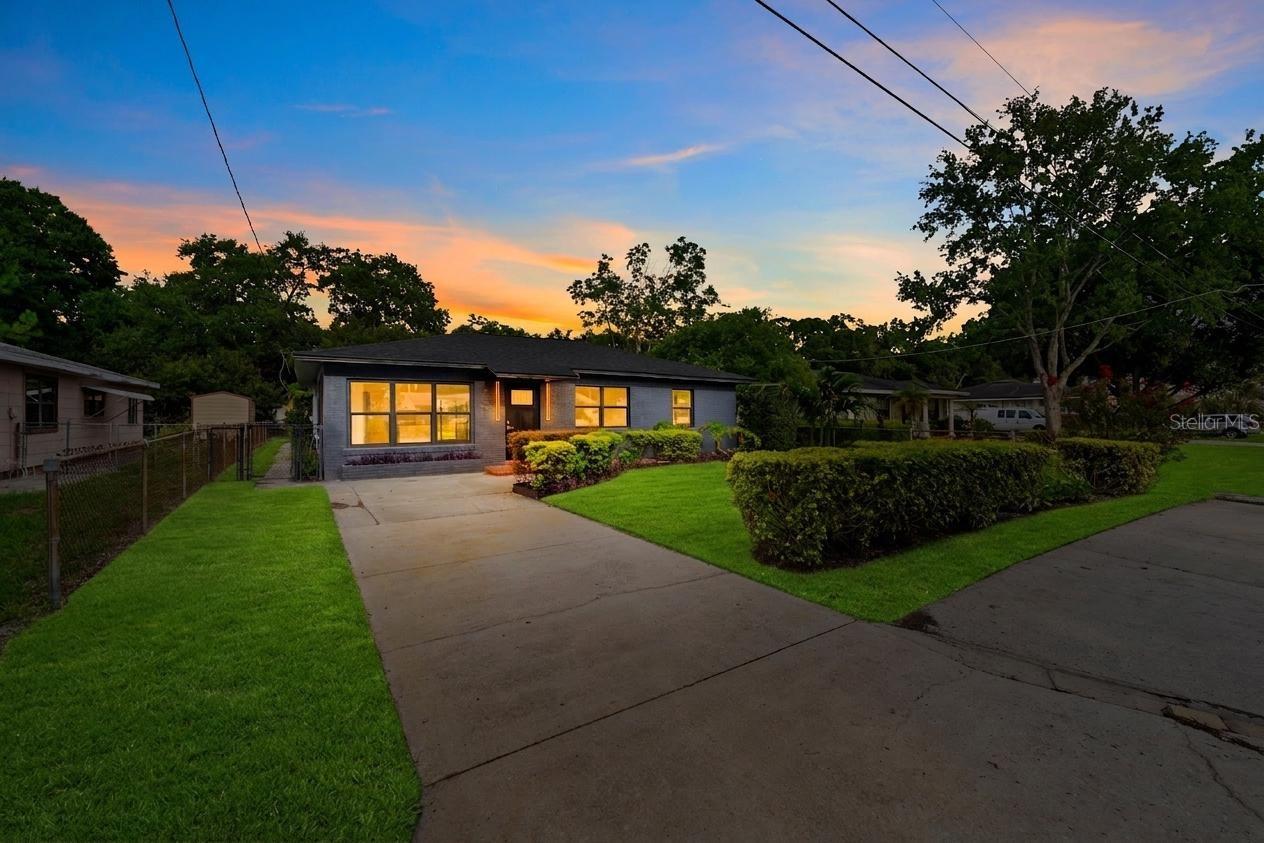 LARSEN PLACE - Residential