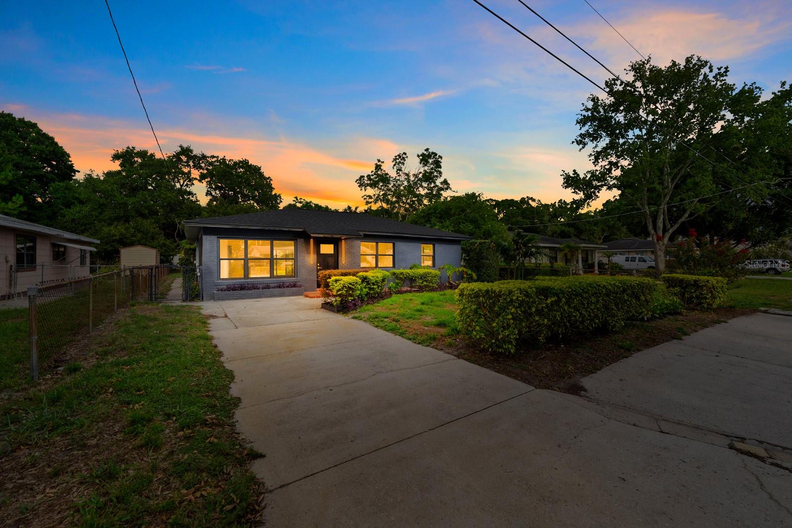 LARSEN PLACE - Residential