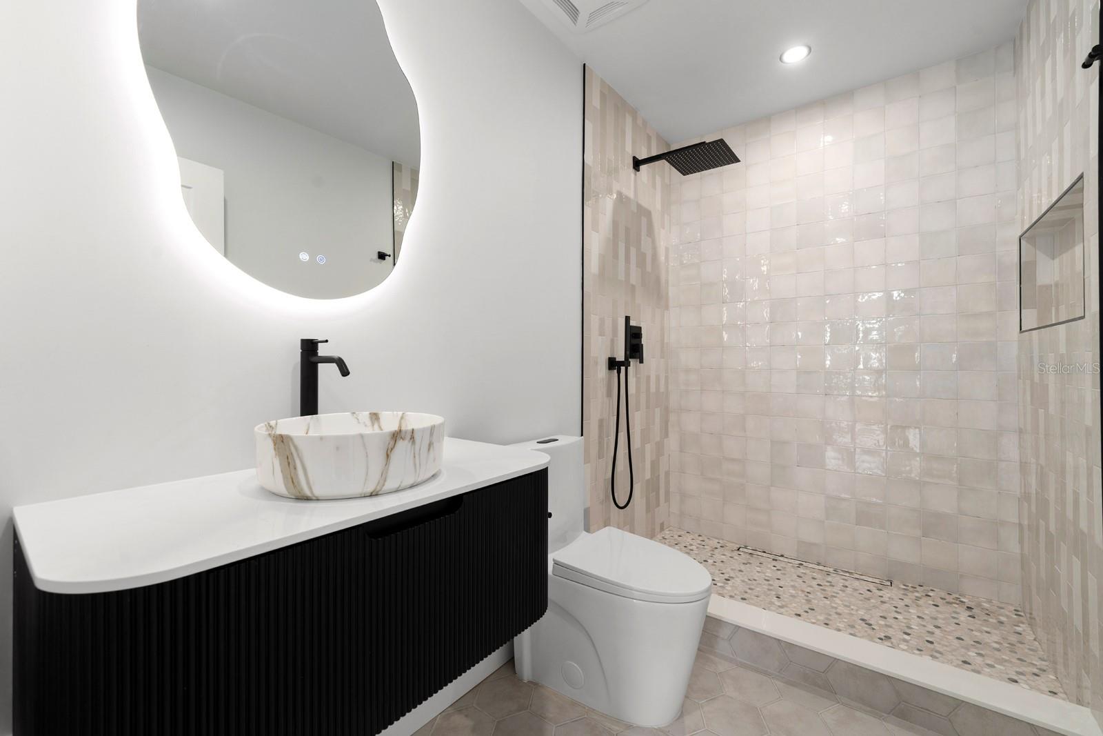 LARSEN PLACE - Residential
