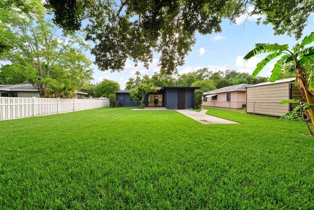 LARSEN PLACE - Residential