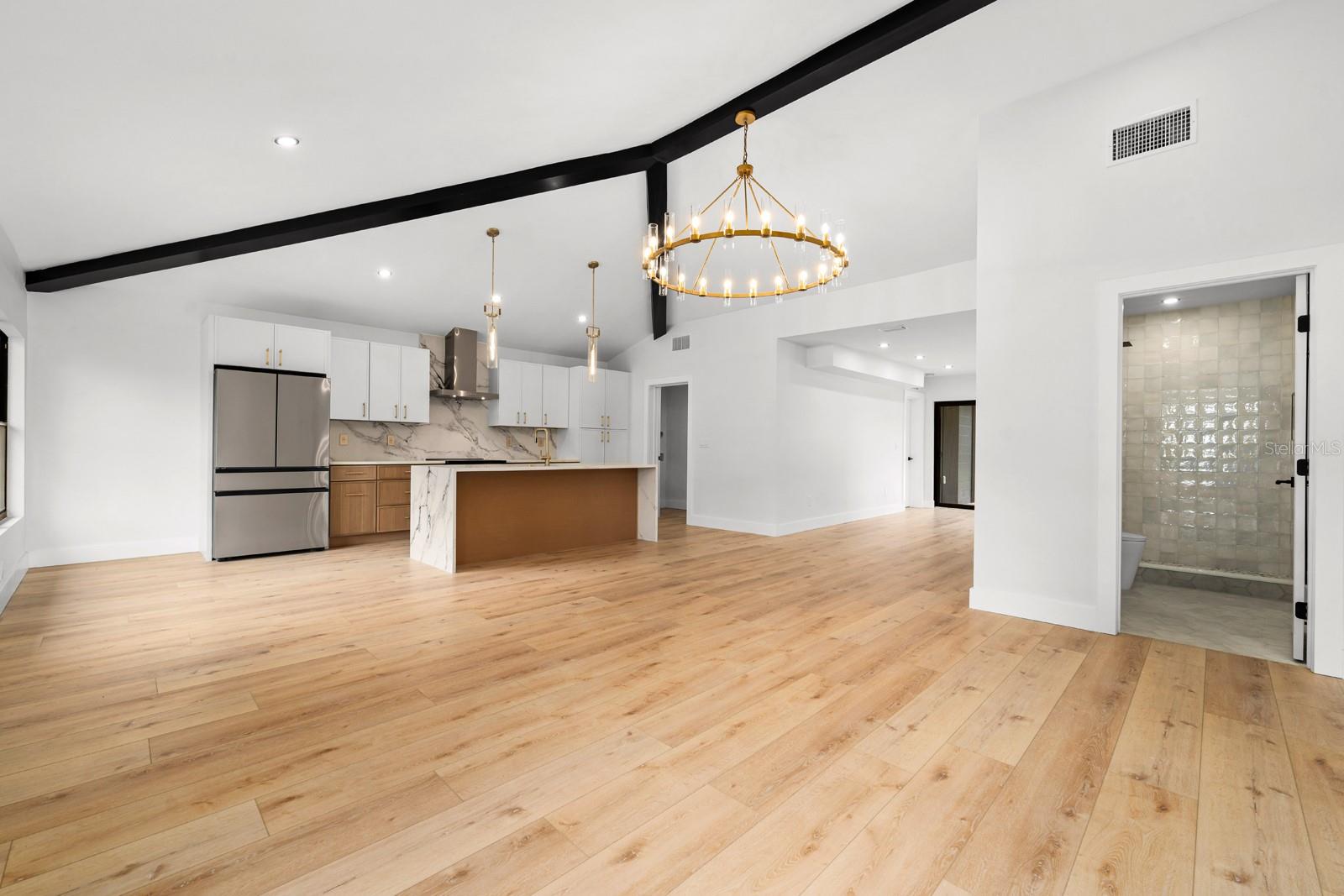 LARSEN PLACE - Residential