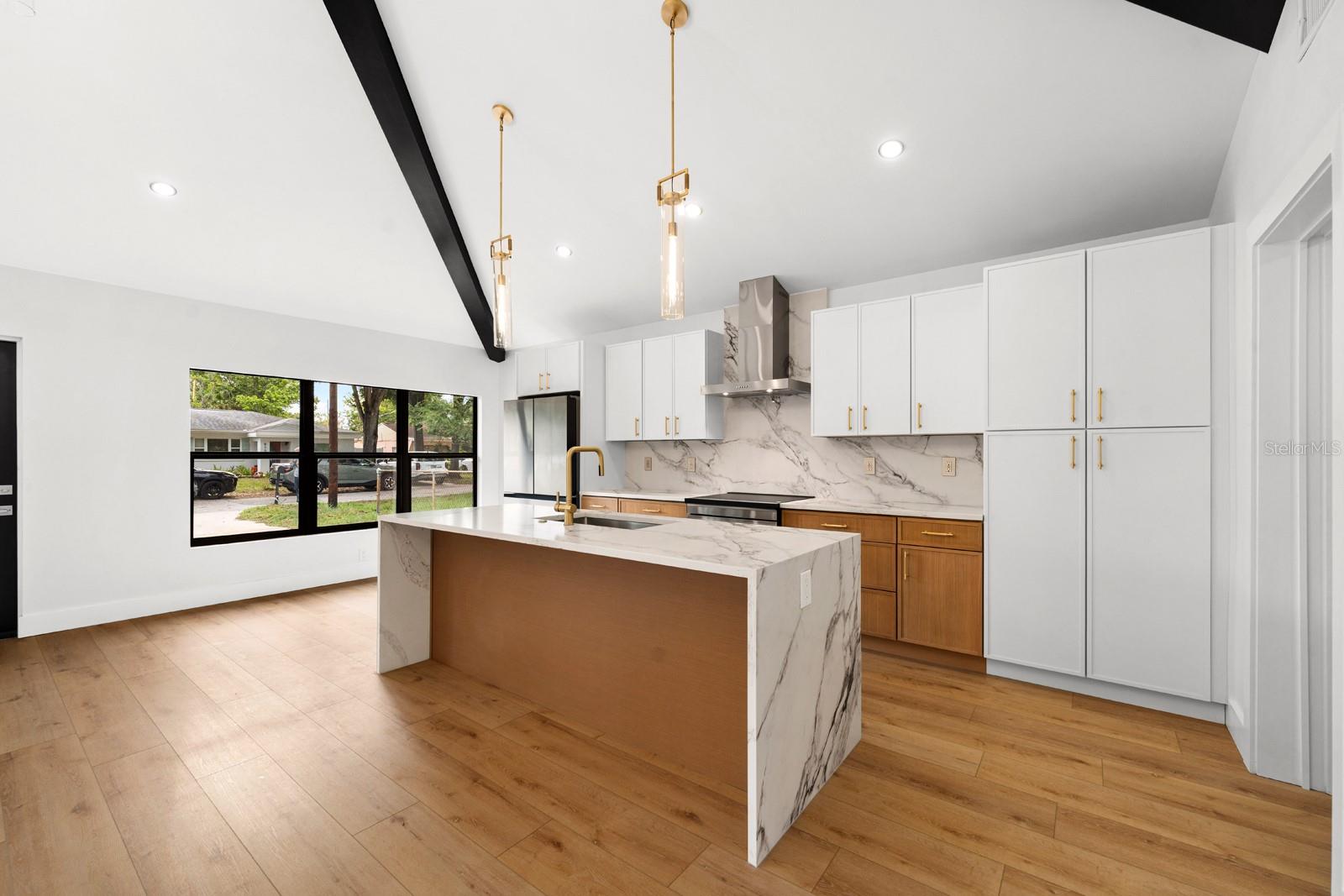 LARSEN PLACE - Residential